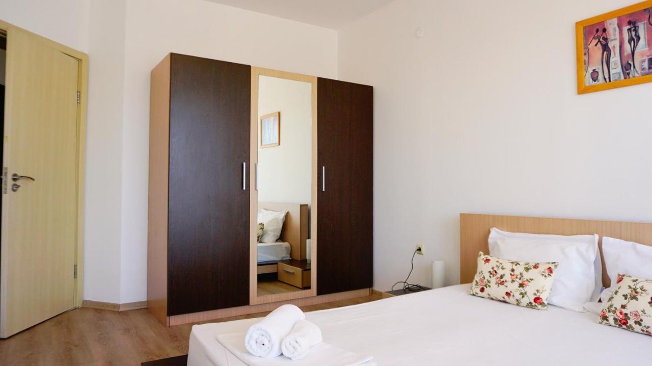 Apartment Marina Residence - Апартамент Марина Резидънс Kavarna Ngoại thất bức ảnh