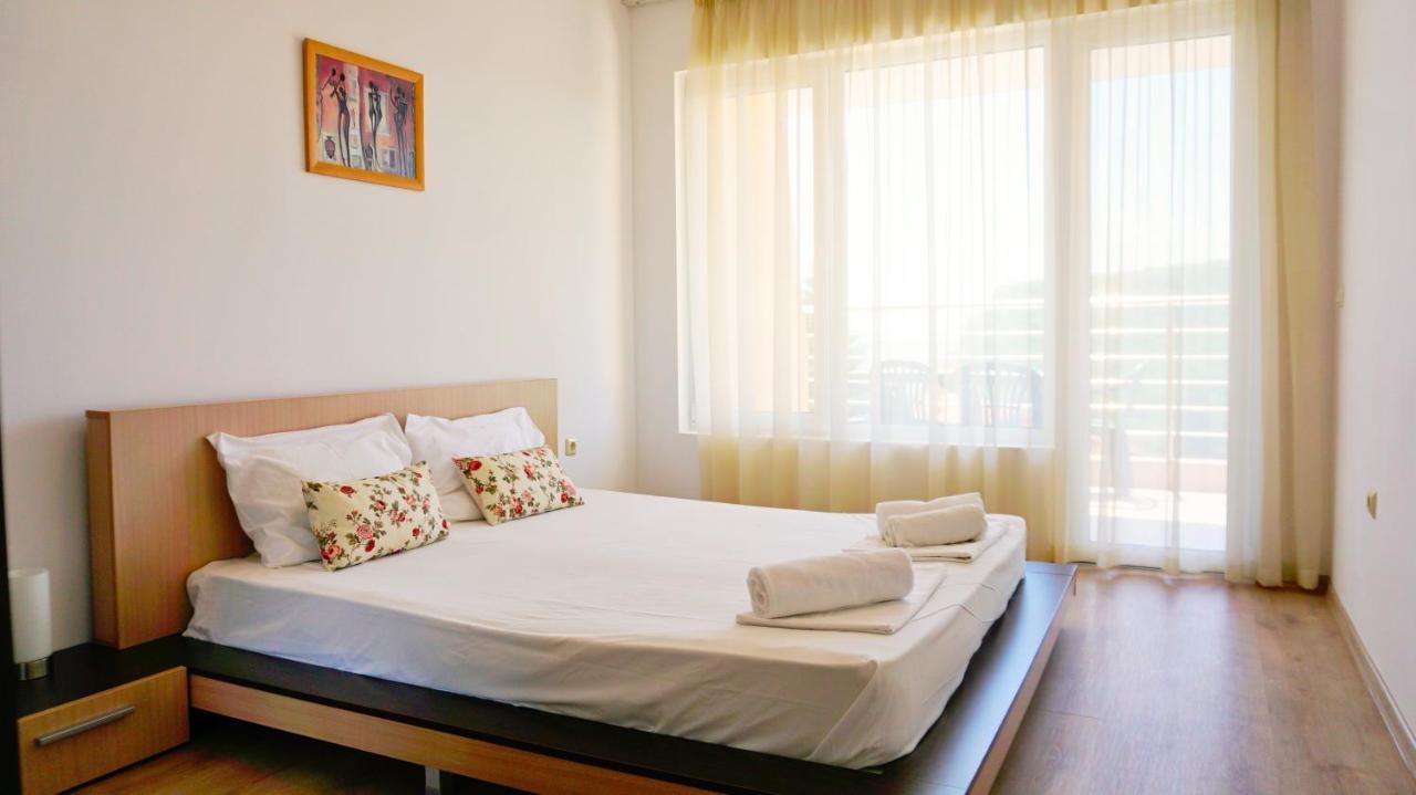 Apartment Marina Residence - Апартамент Марина Резидънс Kavarna Ngoại thất bức ảnh