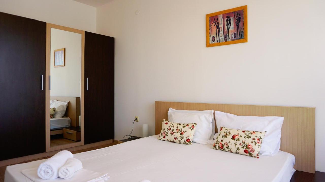Apartment Marina Residence - Апартамент Марина Резидънс Kavarna Ngoại thất bức ảnh